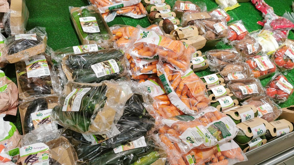 Plastová revoluce. Francie zakázala obaly pro prodej ovoce a zeleniny